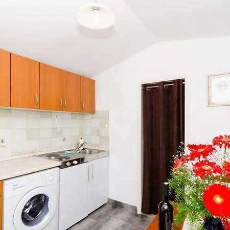 Paula - With Terrace And Sea View *