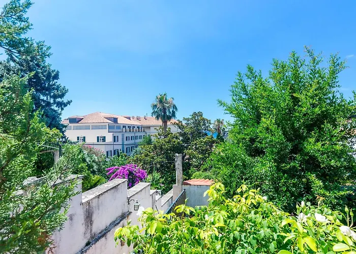 Paula - With Terrace And Sea View *