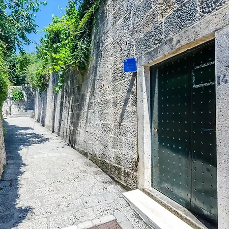 Paula - With Terrace And Sea View 아파트