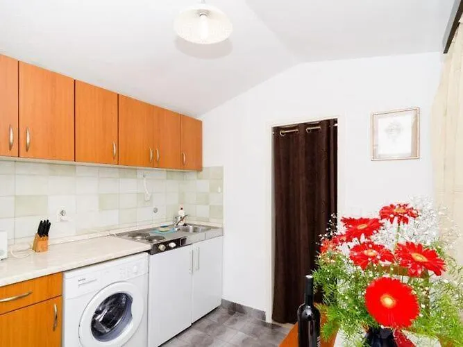 Paula - With Terrace And Sea View *